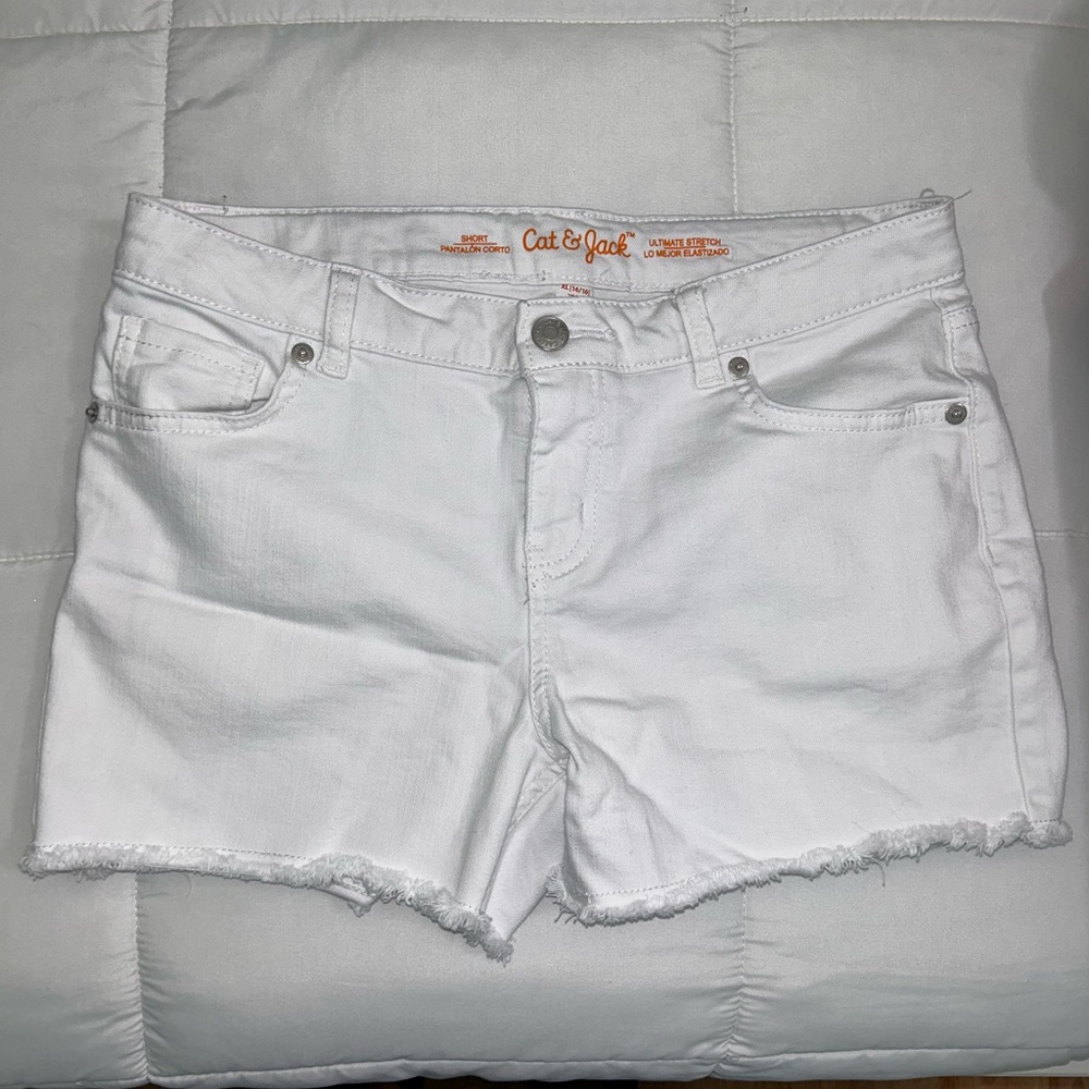 Cat and jack white shorts